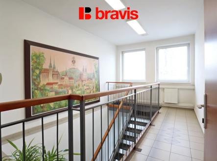 4 | Pronájem - kanceláře, 370 m²