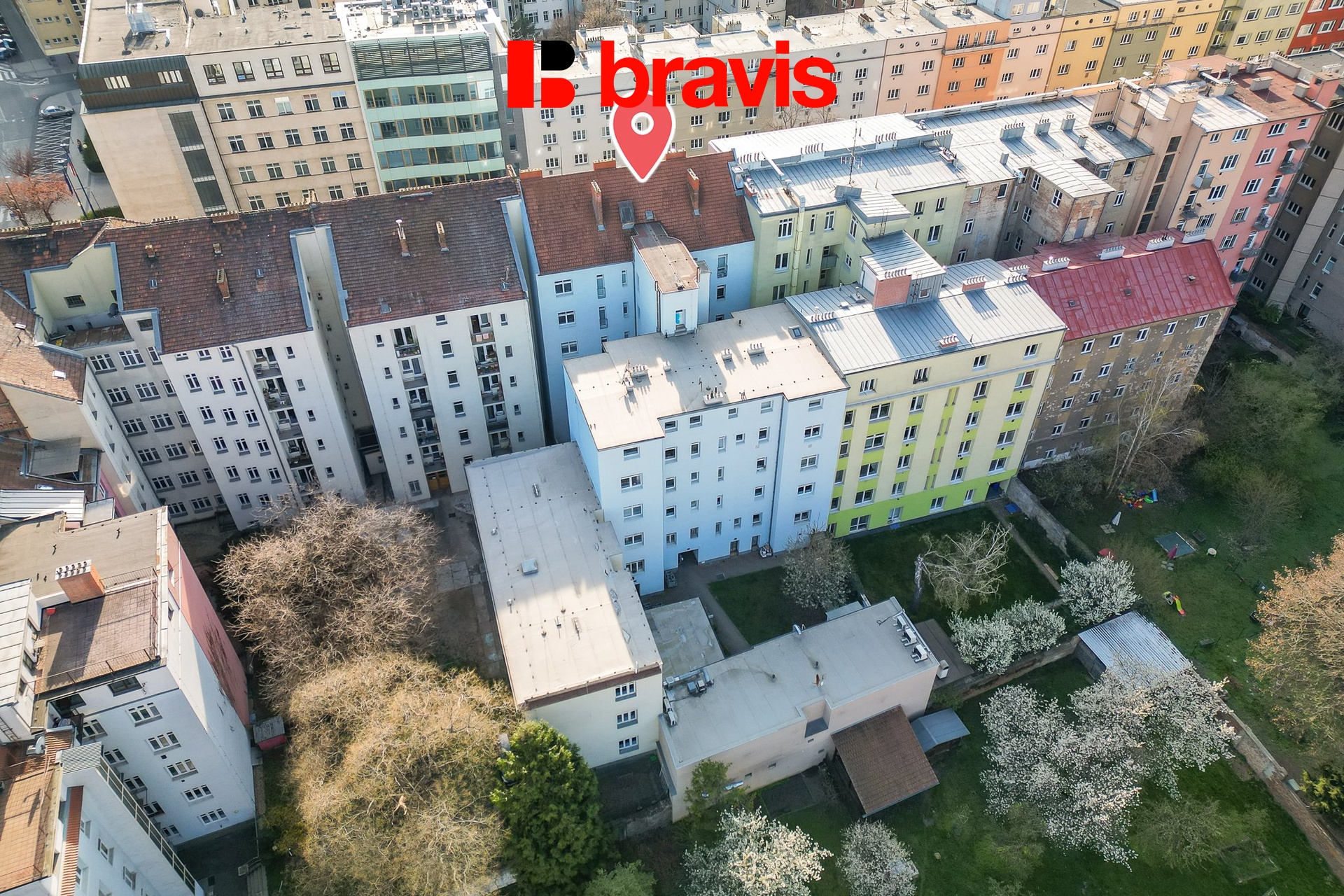 13_DJI_0335re_FoceniBytu.cz
