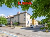 Prodej - nájemní dům, 284 m²