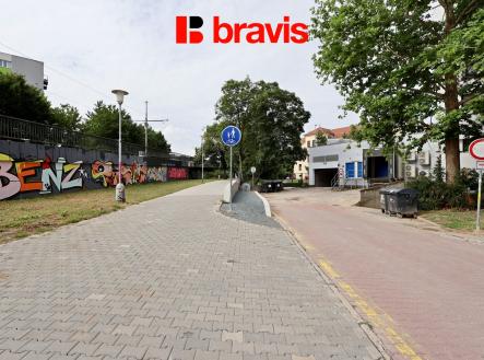 10 | Pronájem - malý objekt/garáž