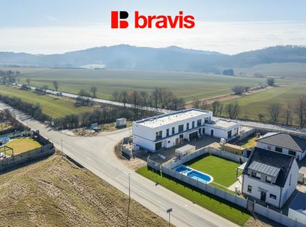 Gemini_Generated_Image_ylq8q8ylq8q8ylq8 | Prodej - obchodní prostor, 617 m²