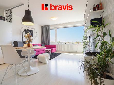 hf_20260326_120340_68ee058b-6cee-44cf-bd0c-13d7d84f7beb | Pronájem bytu, 2+kk, 67 m²