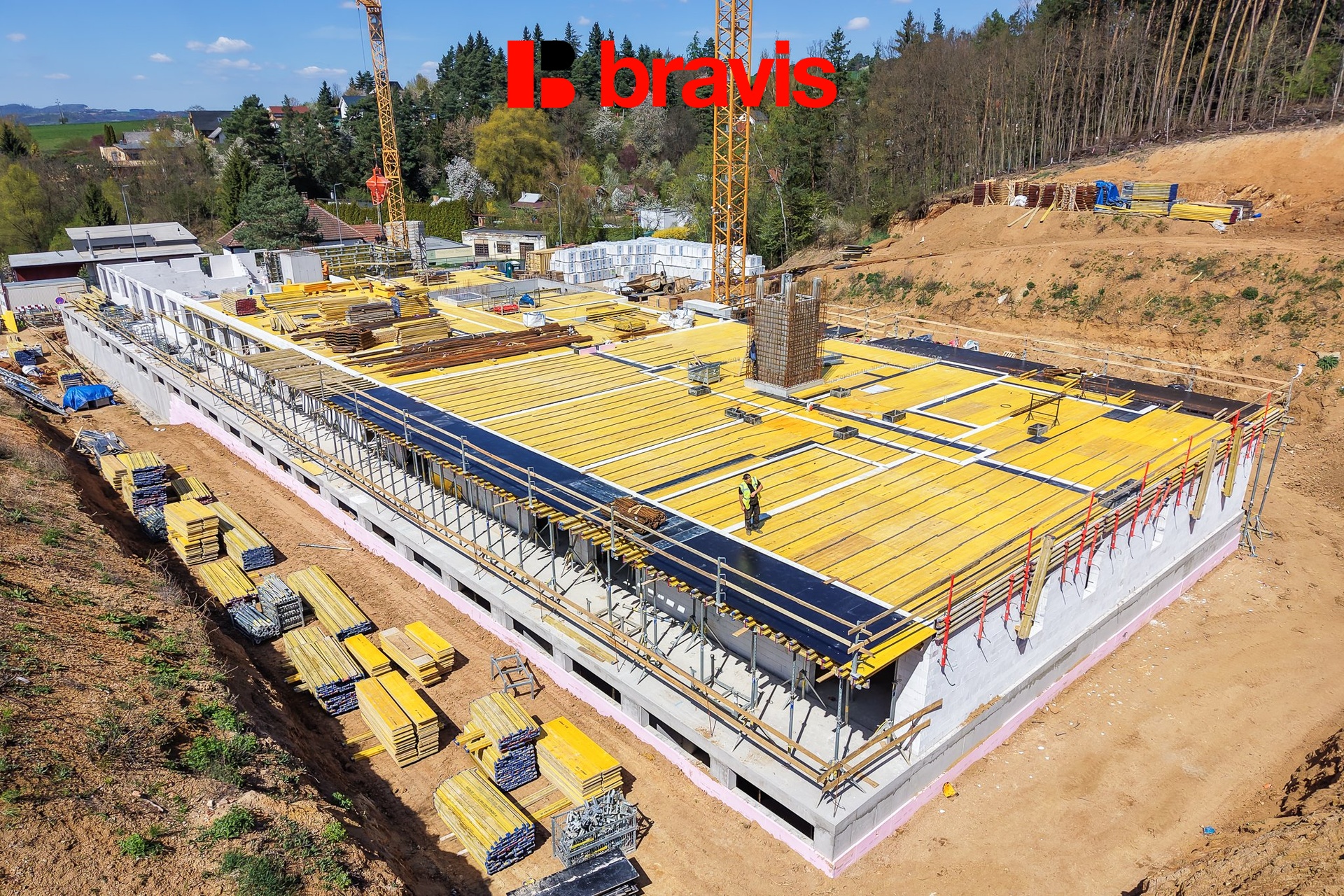 09_DJI_20260422134901_0129_D_FoceniBytu.cz