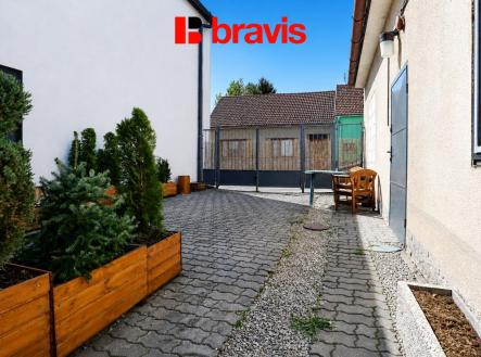 9f43a3e3-54a1-41a2-b416-c8bb9236e6e7 | Pronájem bytu, 2+kk, 72 m²