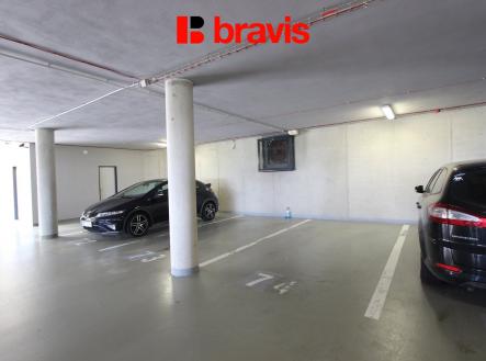 pronajem-bytu-2-kk-brno-lisen-balkon-zarizene-garazove-stani-v-cene-ul-houbalova-img-1820-229249 | Pronájem bytu, 2+kk, 61 m²