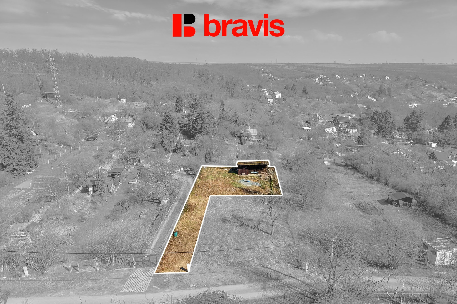 05_DJI_20260320110348_0391_D_ozn_pozemek2_ozn_FoceniBytu.cz