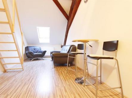 Pronájem bytu, 1+kk, 30 m² obrázek