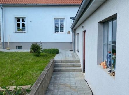1 vstup k domu | Pronájem - dům/vila, 110 m²