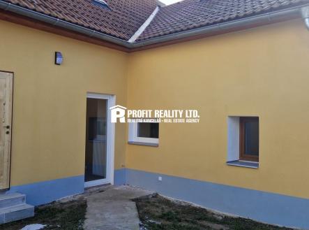 61614e11-45ef-4a03-a19f-d848b6f239ec | Prodej - dům/vila, 147 m²