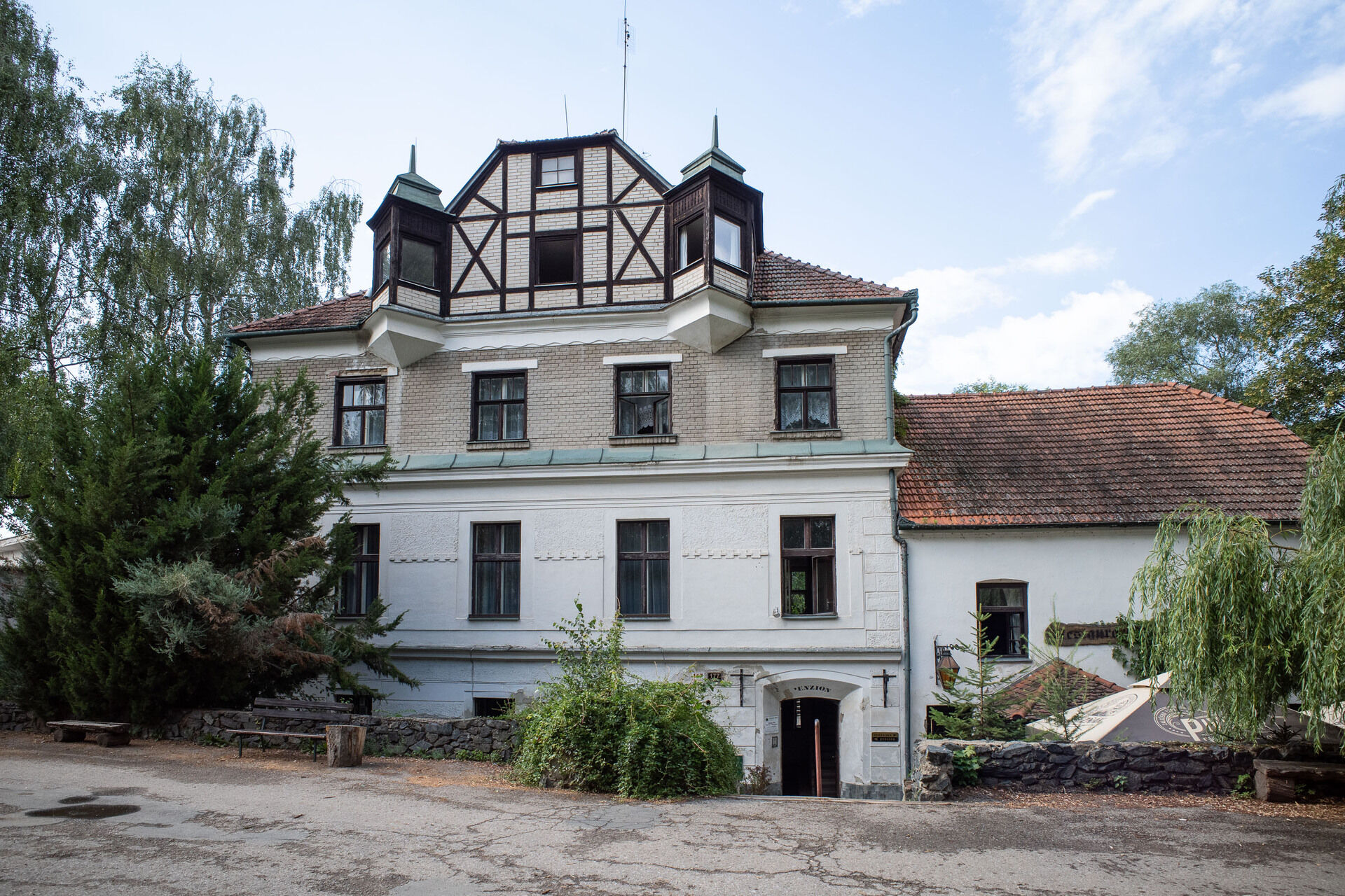 Prodej rodinného domu (zámečku) 825 m2, Brno-Žebětín