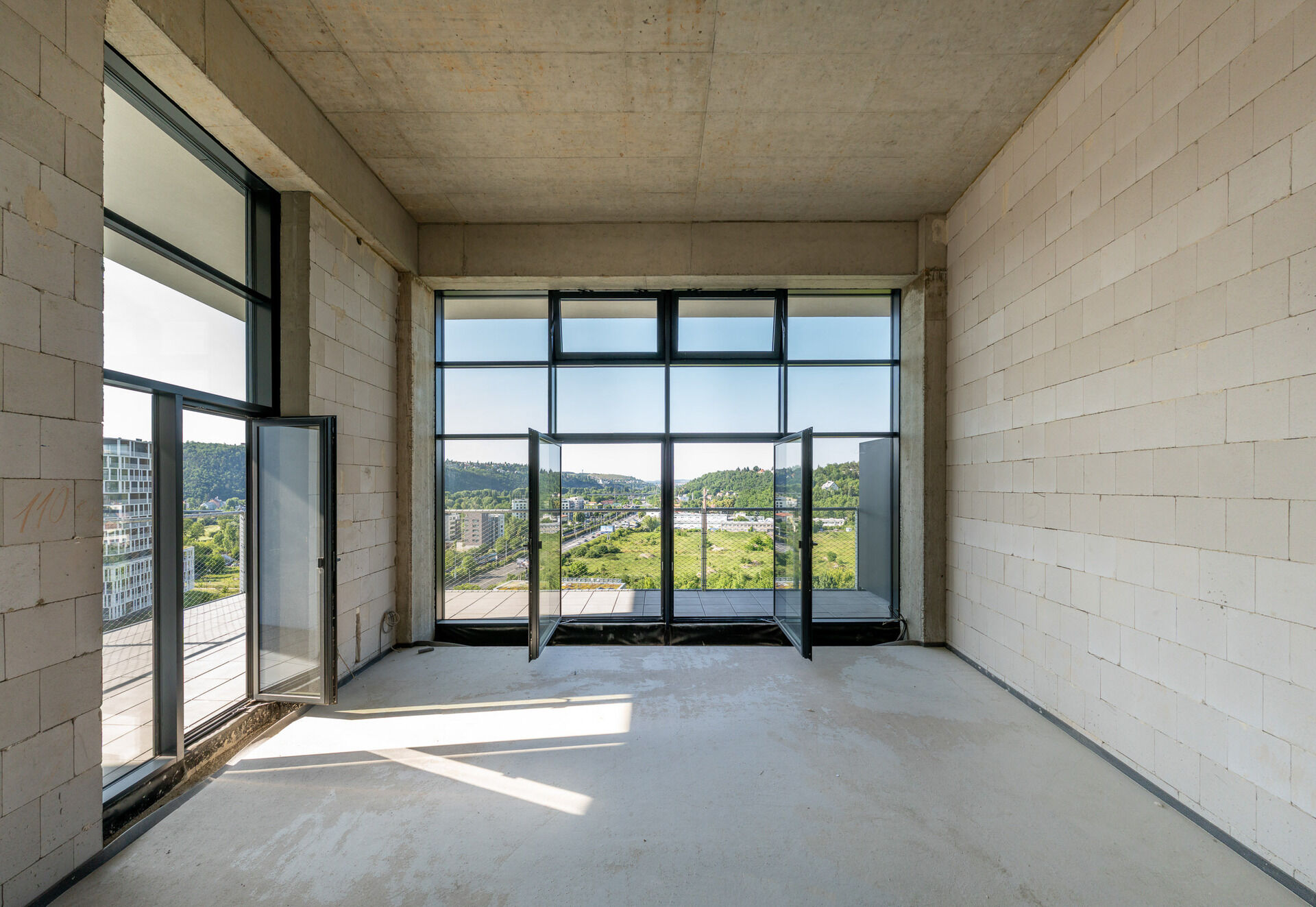 Loft Vanguard, 9. podlaží, až 170,4 m2 včetně terasy, Praha 4, Modřany