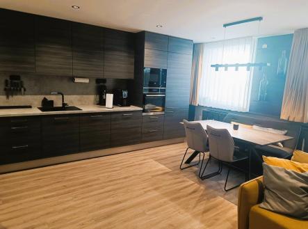 Prodej bytu, 3+kk, 77 m²