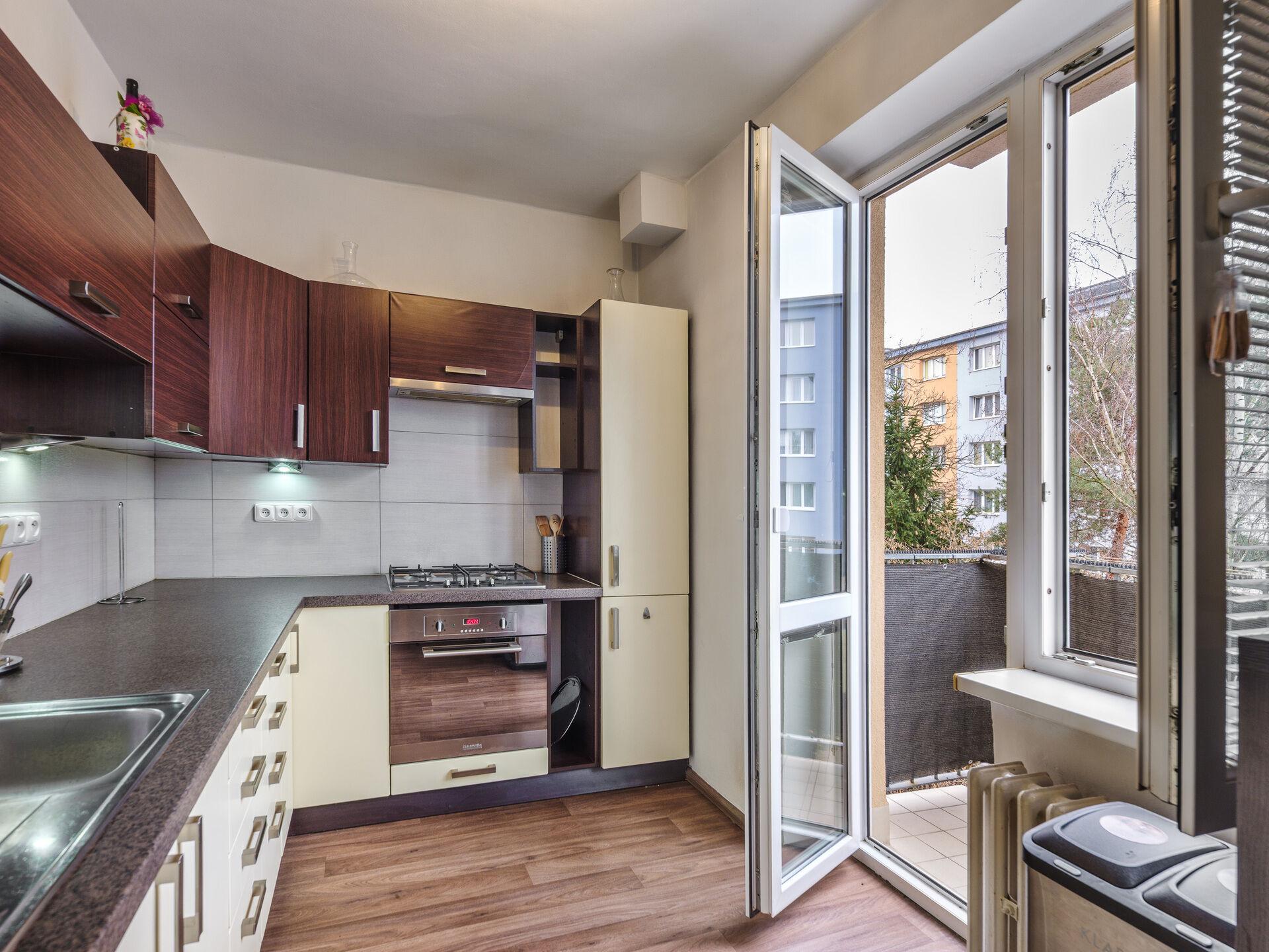 Pronájem zařízeného bytu 2+kk, 56 m2, balkon, Střimelická, Praha 4