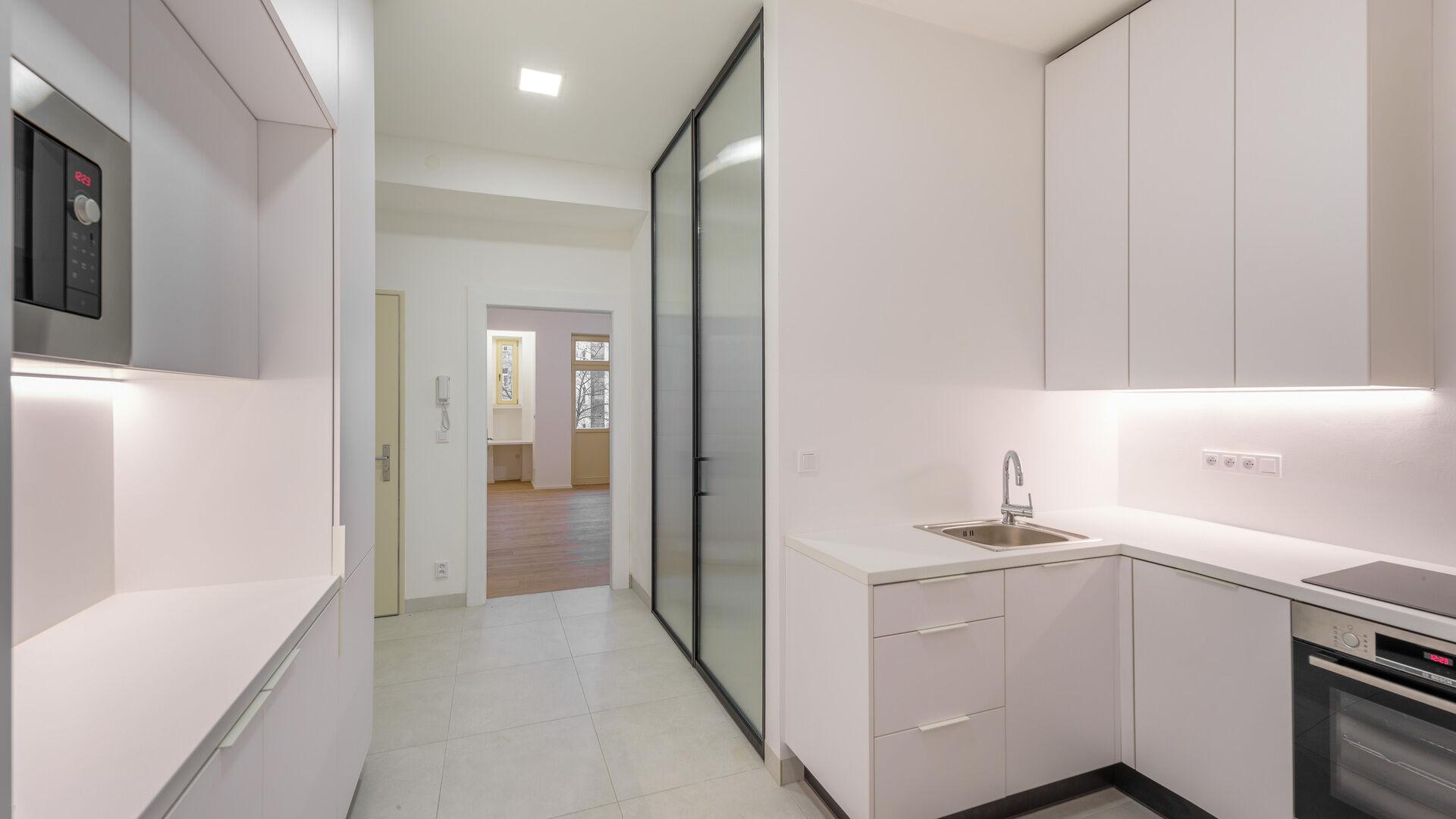 Prodej naprosto ojedinělého bytu 2+1, 55,3 m² + balkon – po luxusní rekonstrukci, Vršovice