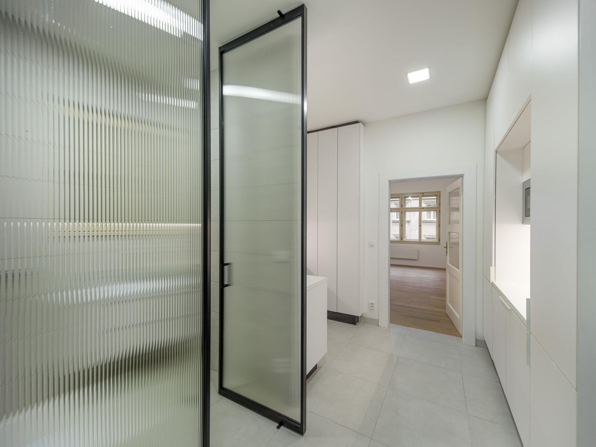 Prodej naprosto ojedinělého bytu 2+1, 55,3 m² + balkon – po luxusní rekonstrukci, Vršovice