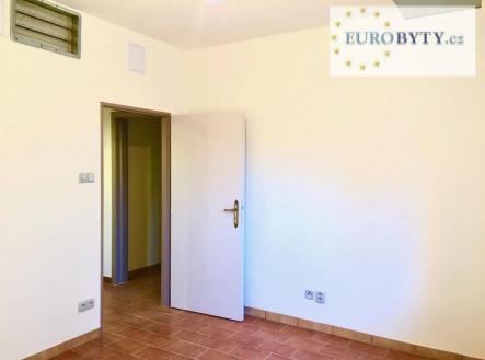 . | Prodej - obchodní prostor, 74 m²
