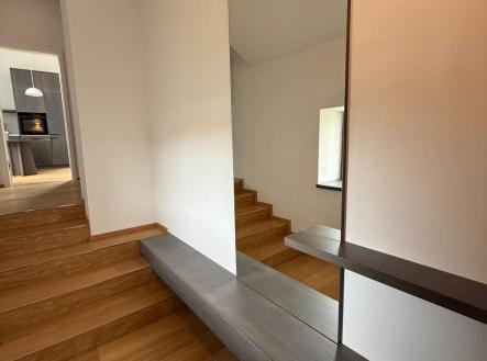 . | Pronájem bytu, 2+kk, 79 m²