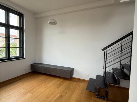 . | Pronájem bytu, 2+kk, 79 m²