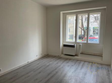 . | Pronájem bytu, 1+kk, 29 m²