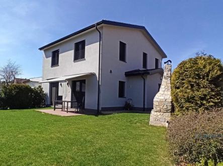 Pronájem - dům/vila, 142 m²