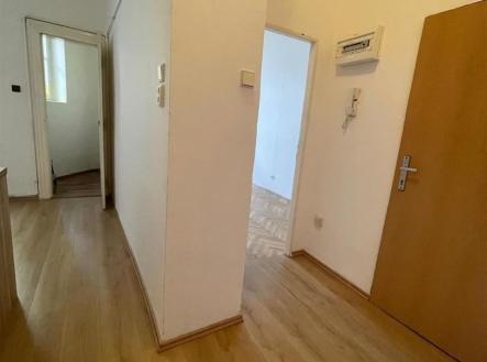 . | Pronájem bytu, 2+kk, 37 m²