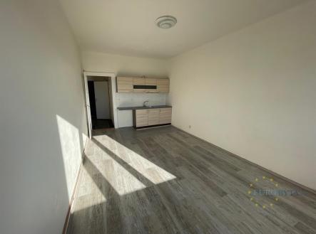 . | Pronájem bytu, 1+kk, 35 m²