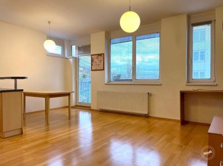 . | Pronájem bytu, 3+kk, 76 m²