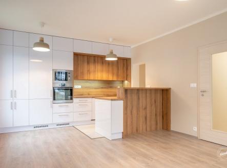 . | Pronájem bytu, 3+kk, 90 m²