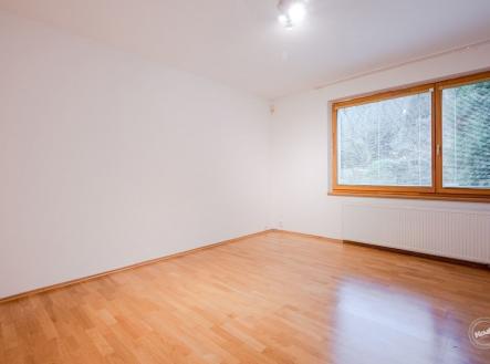 . | Pronájem - dům/vila, 270 m²