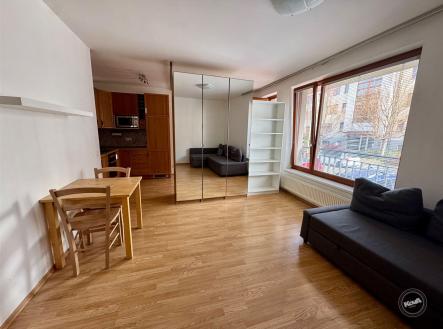 . | Pronájem bytu, 1+kk, 35 m²