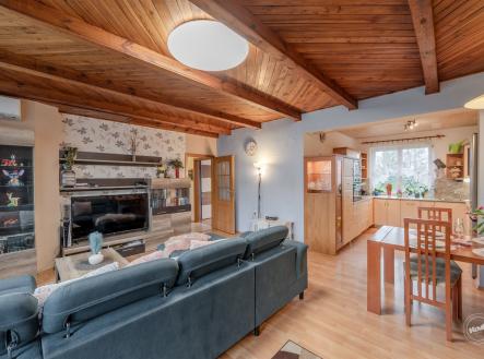 . | Prodej - dům/vila, 242 m²