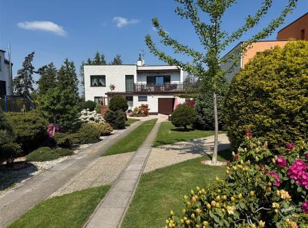 Prodej - dům/vila, 242 m² obrázek
