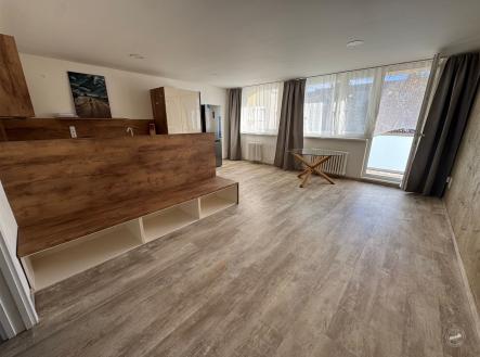 . | Pronájem bytu, 3+kk, 72 m²