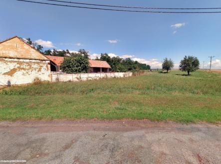 . | - pozemek pro bydlení, 2 297 m²