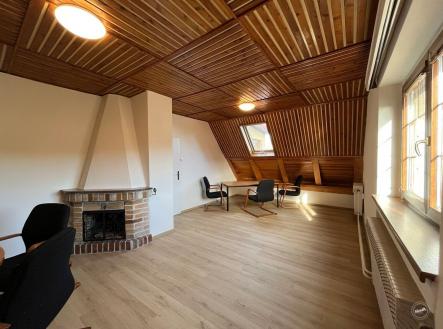 . | Pronájem - dům/vila, 200 m²