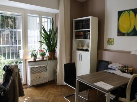 . | Prodej - obchodní prostor, 52 m²