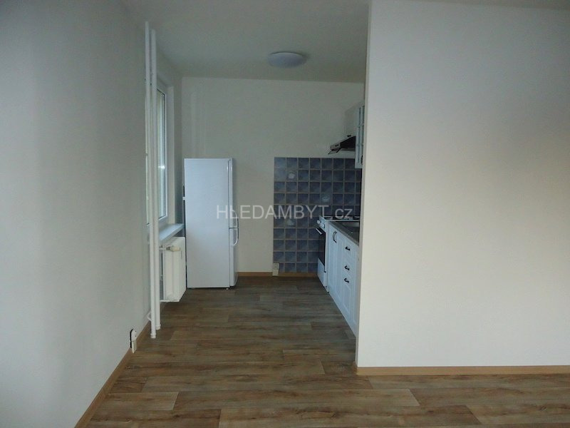 Pronájem bytu Praha 8 Kobylisy 2+1 s lodžií Trousilova