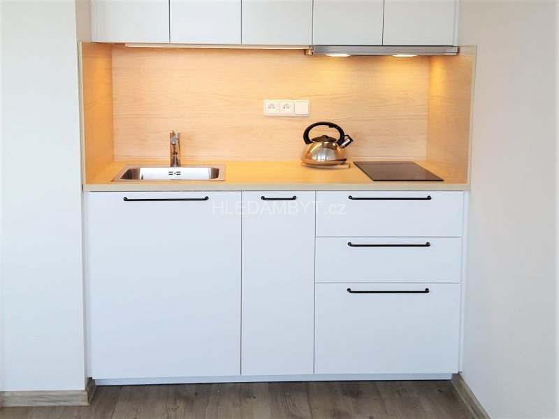 Pronájem bytu Praha 4 Chodov 2+kk s lodžií Majerského