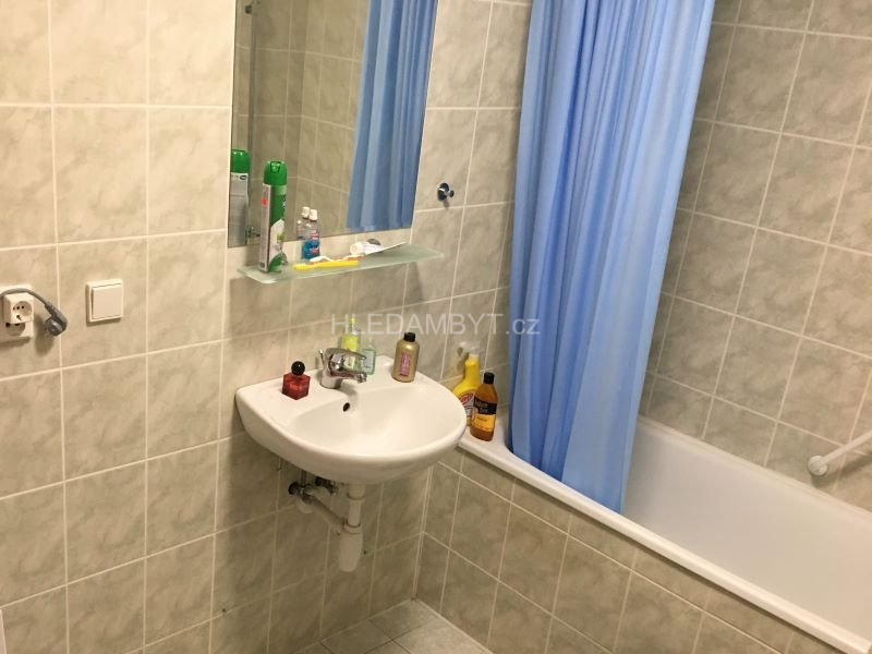 Pronájem bytu Praha 5 Stodůlky 2+kk s balkonem Petržílkova