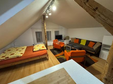 Pronájem bytu, 1+kk, 35 m²