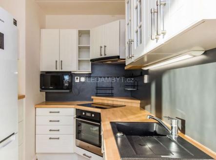 Pronájem bytu, 3+kk, 82 m²