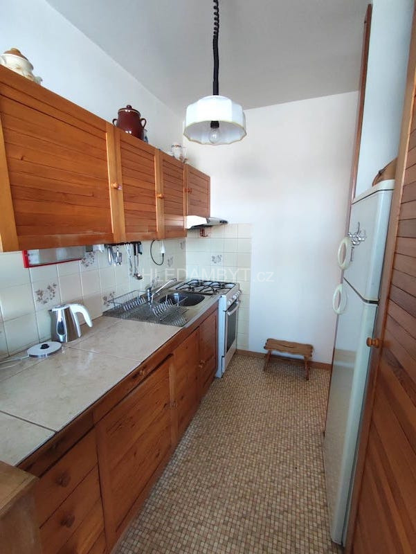 Pronájem bytu Praha 4 Spořilov 3+1 s lodžií Zvolenská