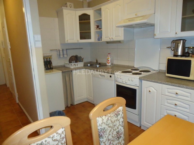 Pronájem bytu Praha 10 Petrovice 1+1 Frostova