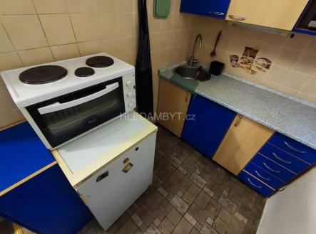 Pronájem bytu, 1+kk, 27 m²