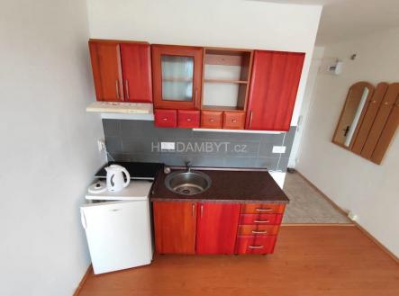 Pronájem bytu, garsoniéra, 28 m²