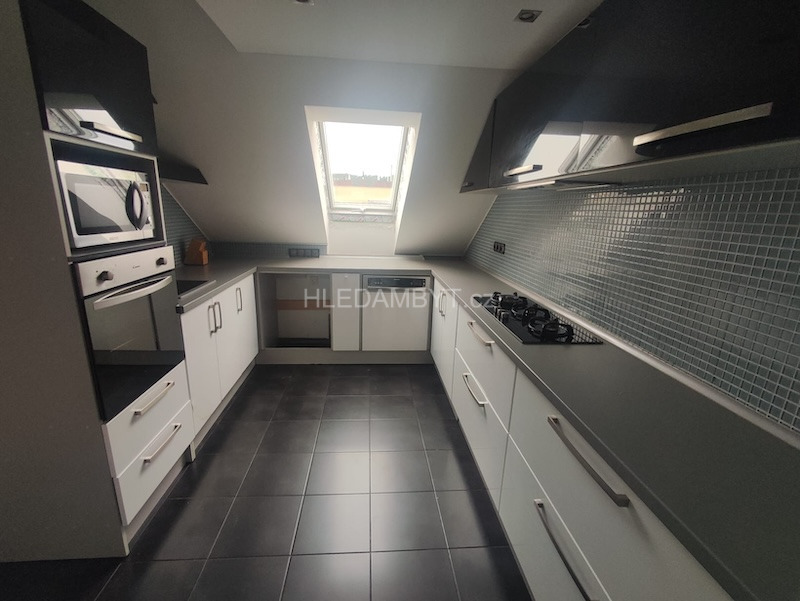 Pronájem bytu Praha 9 Vysočany 2+kk Čihákova