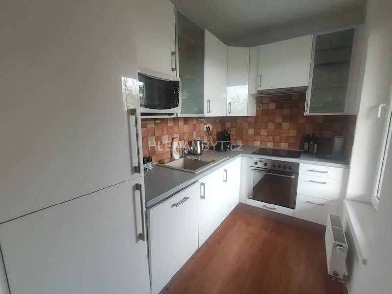 Pronájem bytu Praha 10 Malešice 3+kk s lodžií a garážovým stáním 