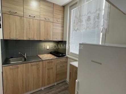 Pronájem bytu, 1+kk, 29 m²