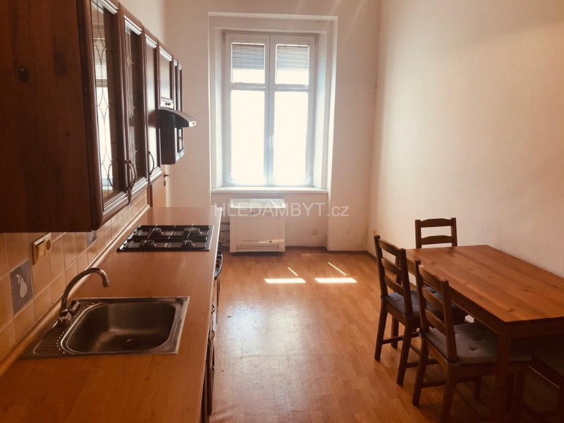 Pronájem bytu Praha 5 Smíchov 2+1 Grafická