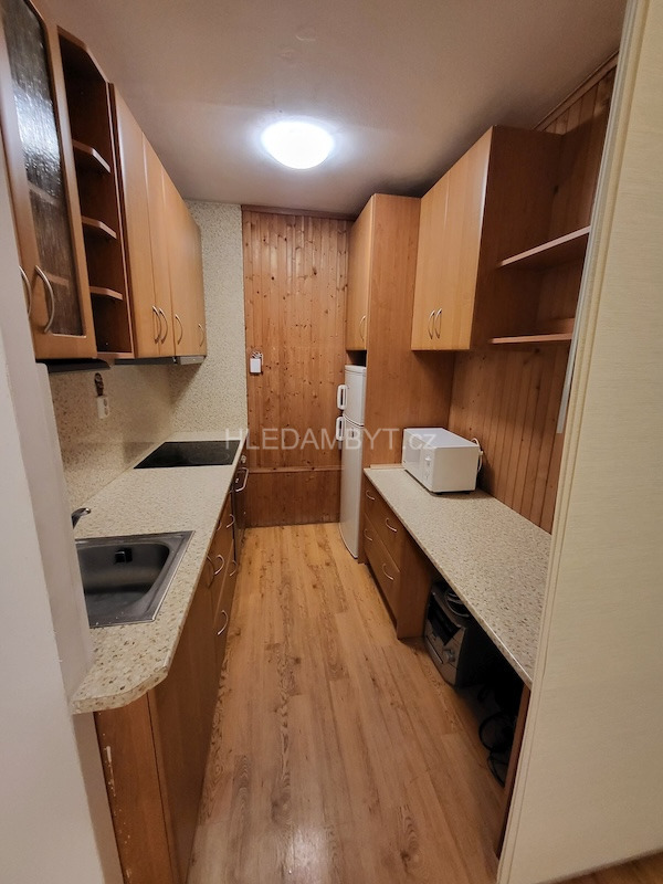 Pronájem bytu Praha 5 Lužiny 2+kk Brdičkova 